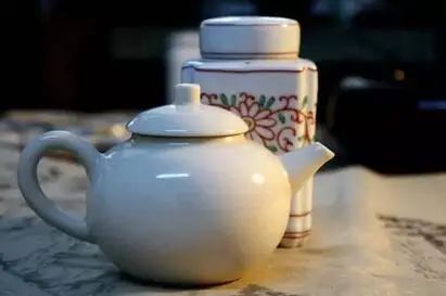 Teapots made of different materials have different effects on brewing tea