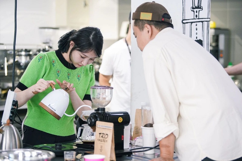 stainless steel coffee maker (1)